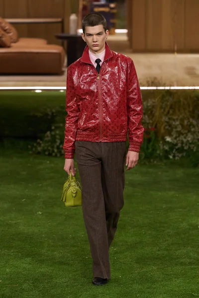 Look 38